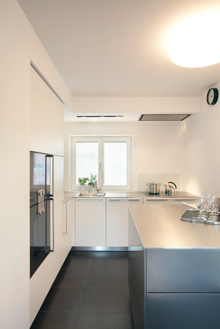 Referenzen contemporary-kitchen