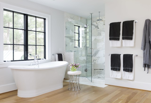 #urbanfarmhouse - Spa Master Bathroom landhausstil-badezimmer