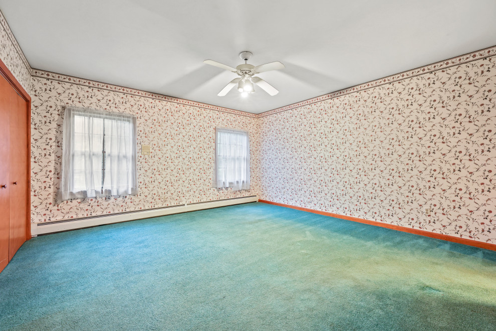 Home gym - traditional home gym idea in Bridgeport