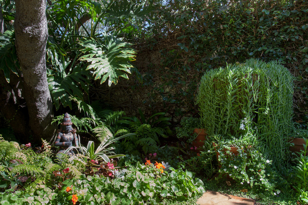 Photo of a country garden in Los Angeles.