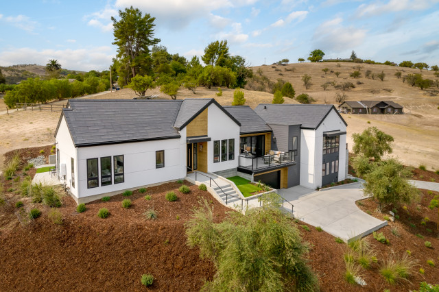Paso Robles Modern Farmhouse contemporary-exterior