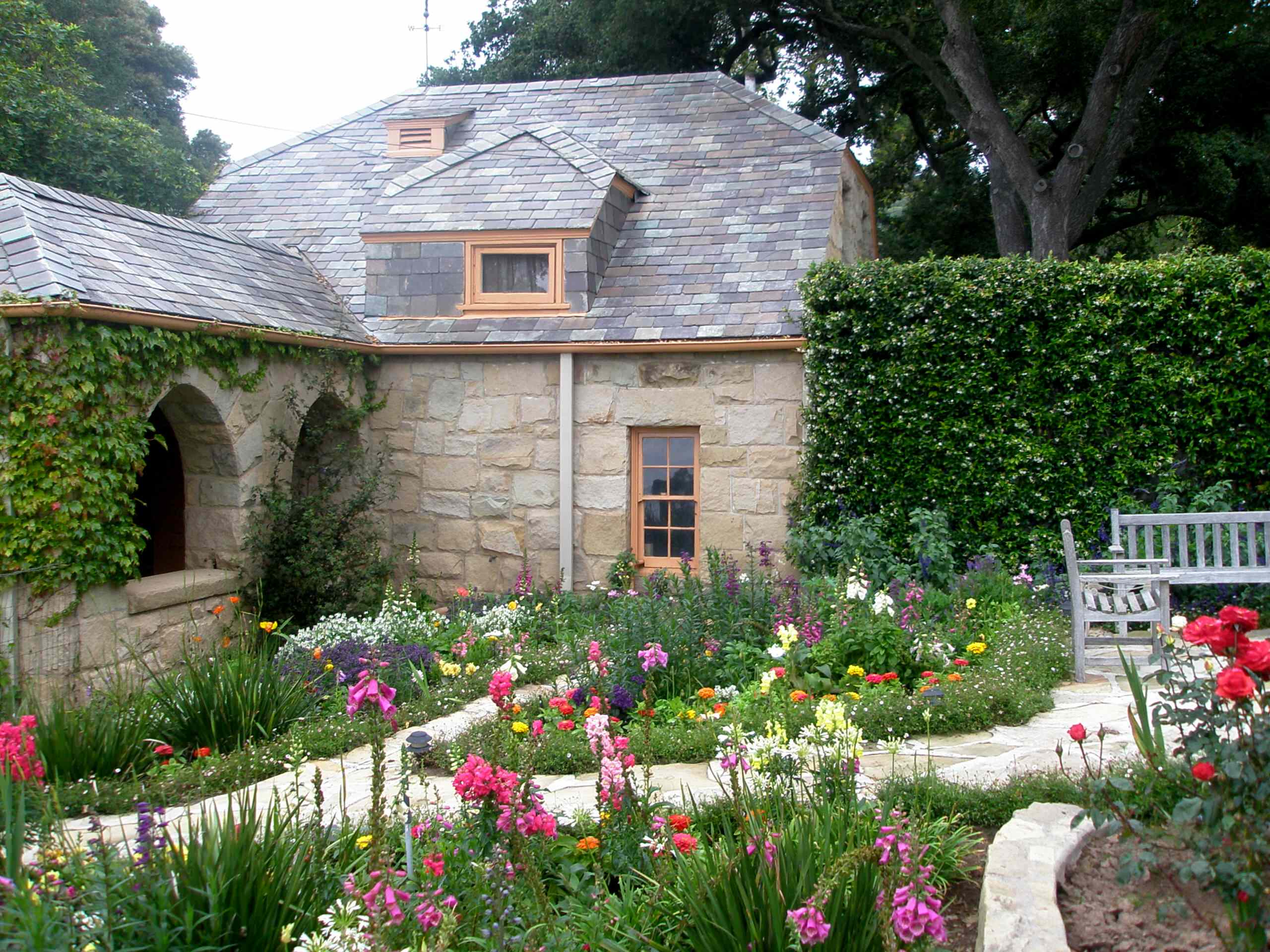 12 Storybook Cottage Gardens, image size:2560x1920