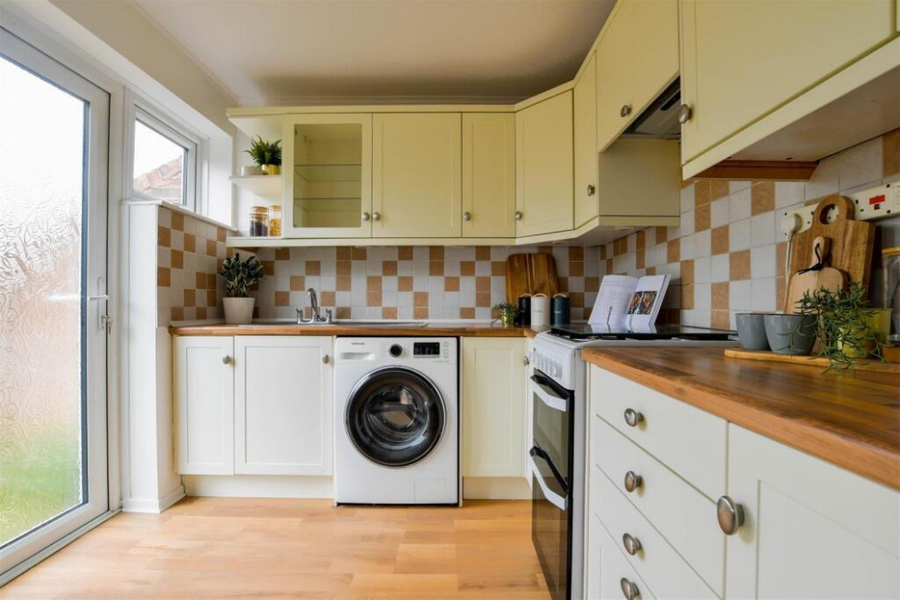 232 Parkers Walk - Stage to Sell