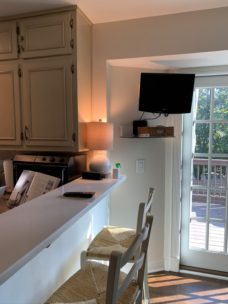 Home design - transitional home design idea in Atlanta