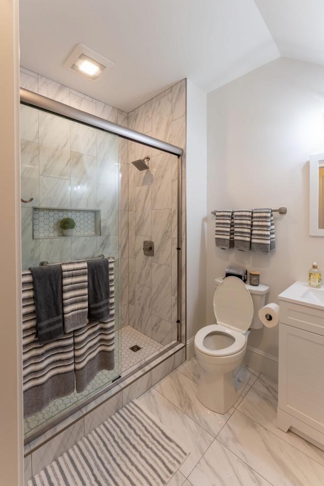 Fairvue Guest Bathroom