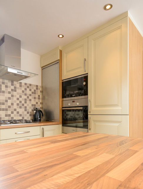 Shaker Archive and Character Oak traditional-kitchen