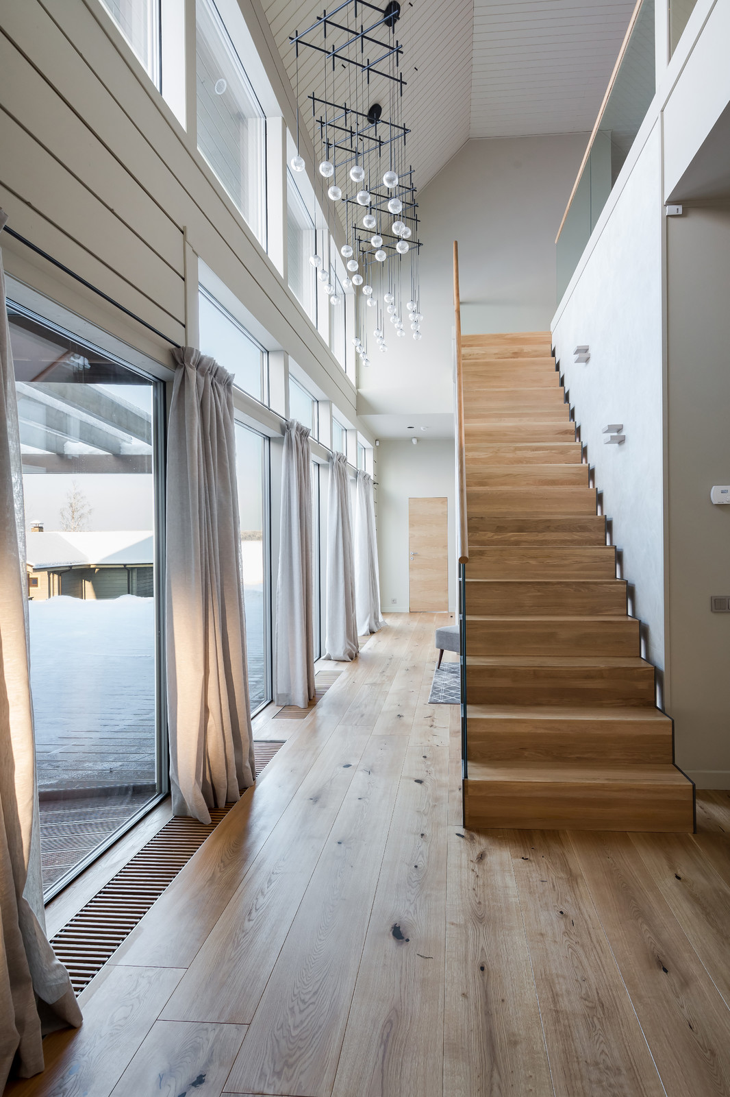 Дом на озере для большой семьи