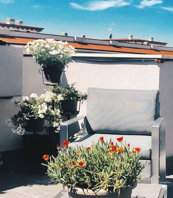 Foto di terrazze e balconi moderni