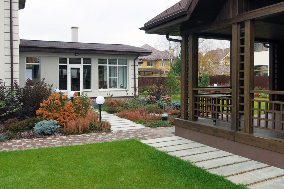 Руст и поперечно исчерченная дорожка