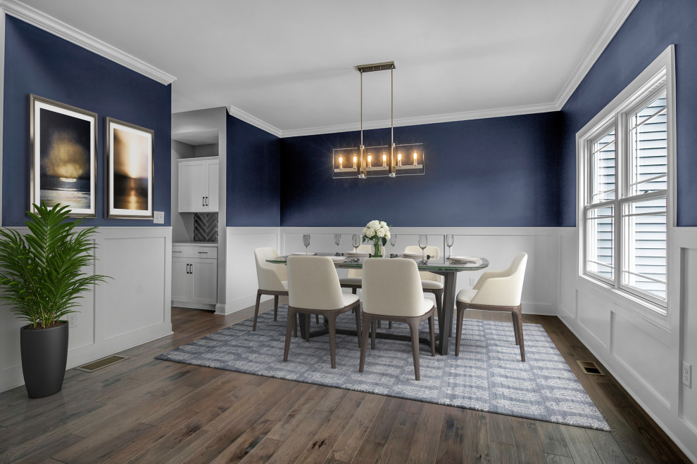 Свежая идея для дизайна: кухня-столовая в стиле модернизм с синими стенами, паркетным полом среднего тона, коричневым полом и панелями на части стены без камина - отличное фото интерьера