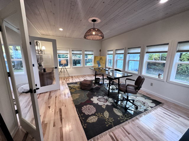 M 22 Addition beach-style-home-office