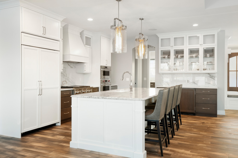 Example of a transitional kitchen design in Minneapolis