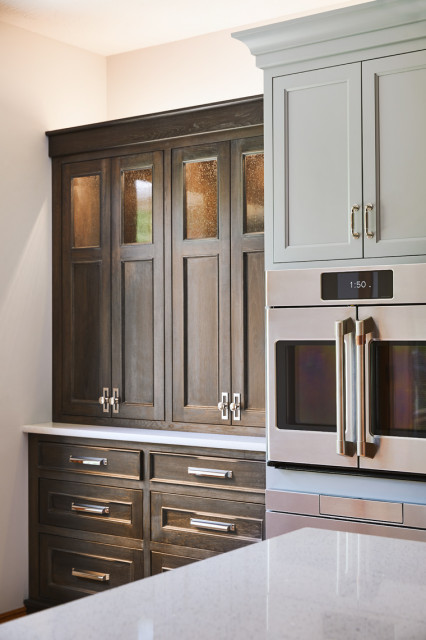 Transitional Kitchen nyklassisk-koekken
