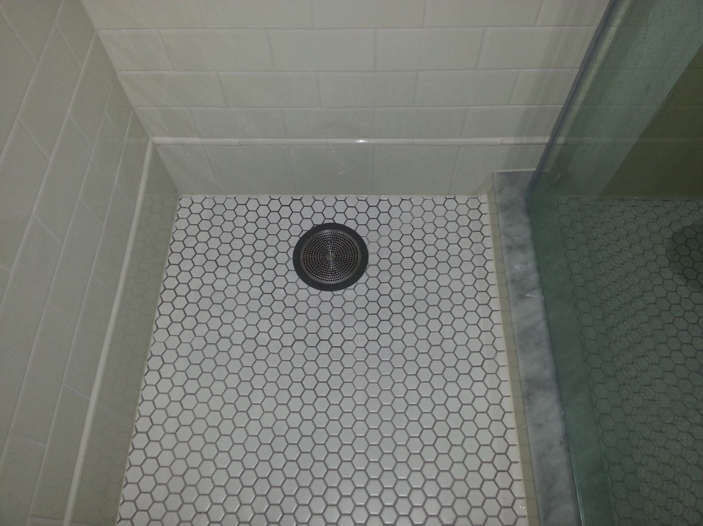 Livingston Manor Bathroom