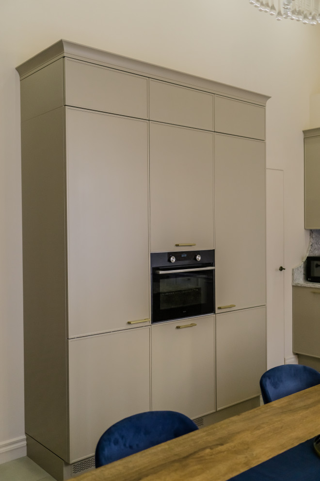 CHATEAU DE LA PETROGRADKA