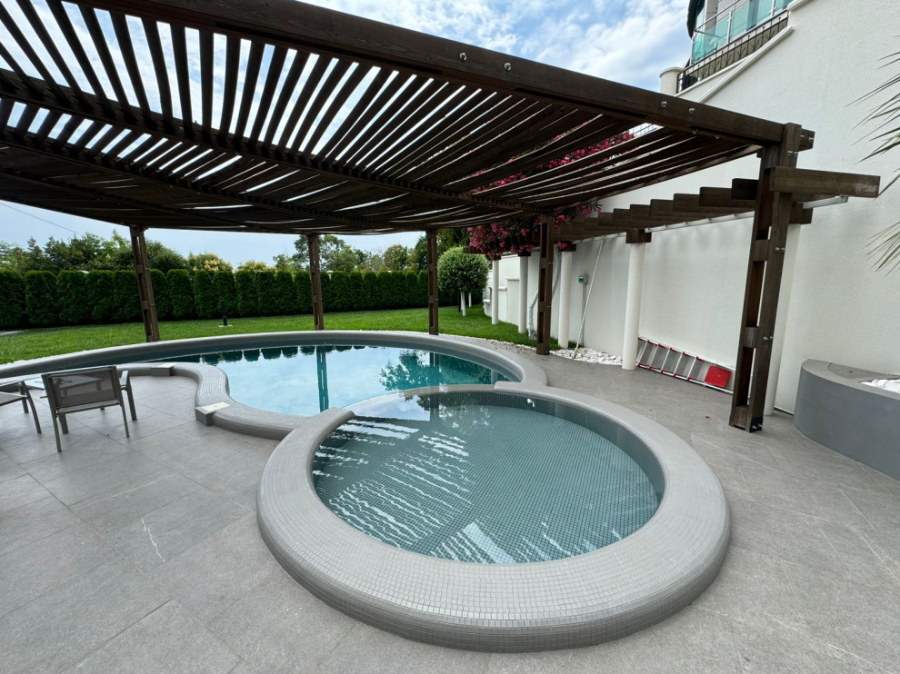 стационарная пергола с поворотными ламелиями