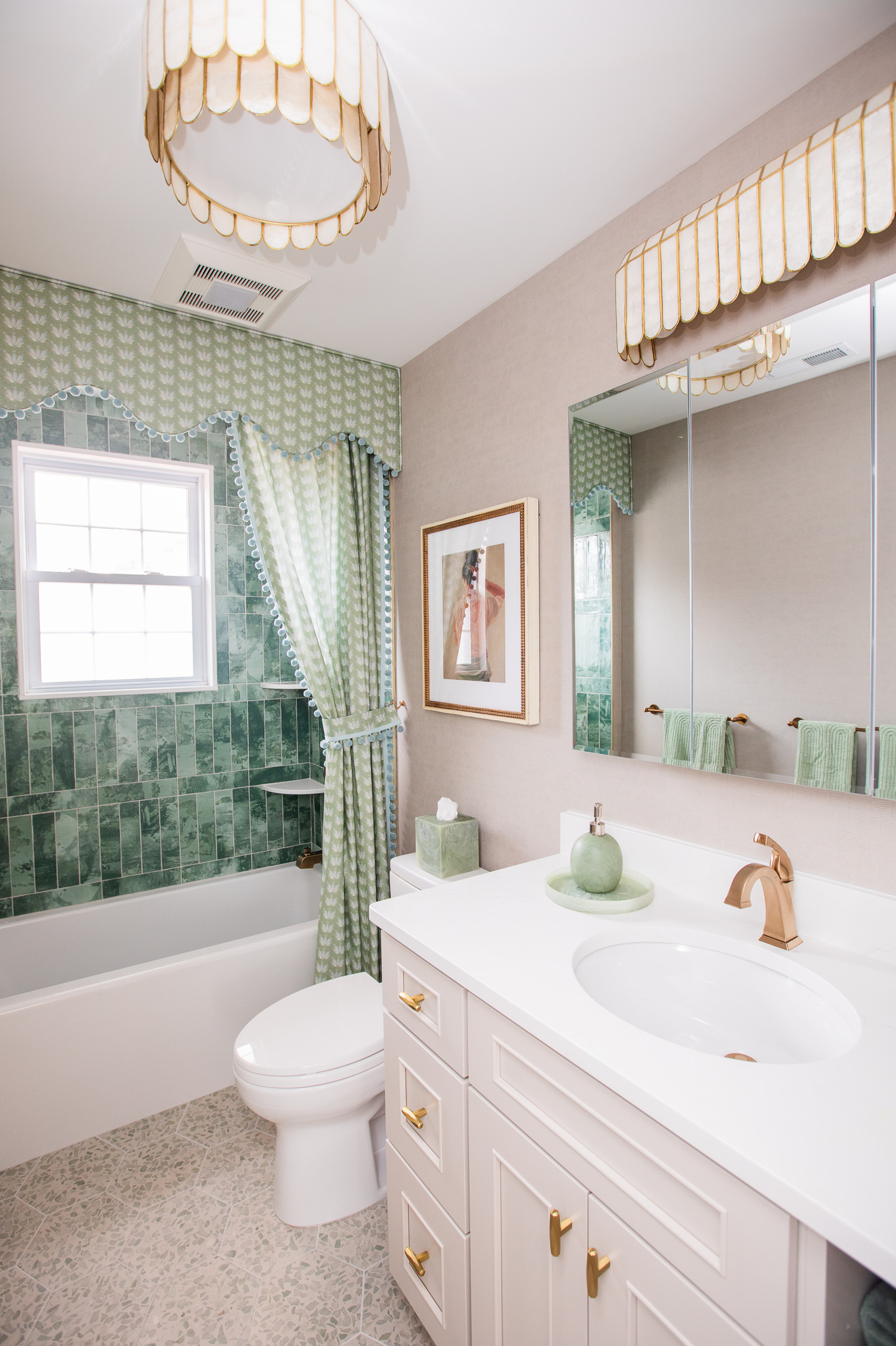 Tub bathroom