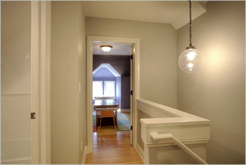 Design ideas for a traditional hallway in Denver.