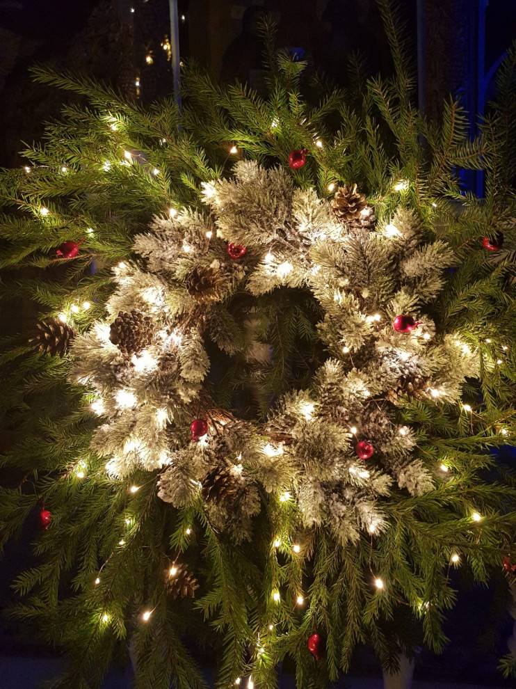 Новый год стучится в дверь