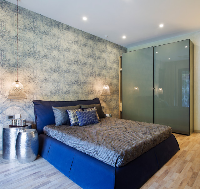 Show Apartment transitional-bedroom