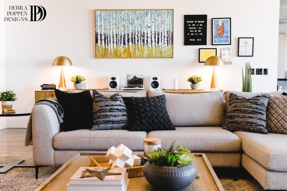 Design ideas for a scandinavian living room in Grand Rapids.