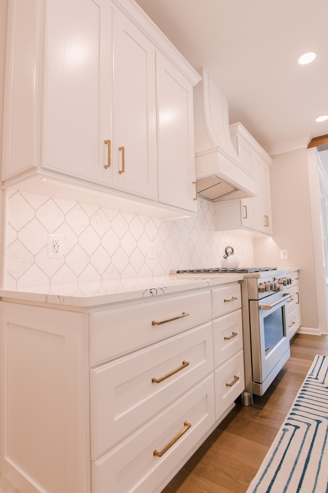Inspiration for a transitional home design remodel in Baltimore