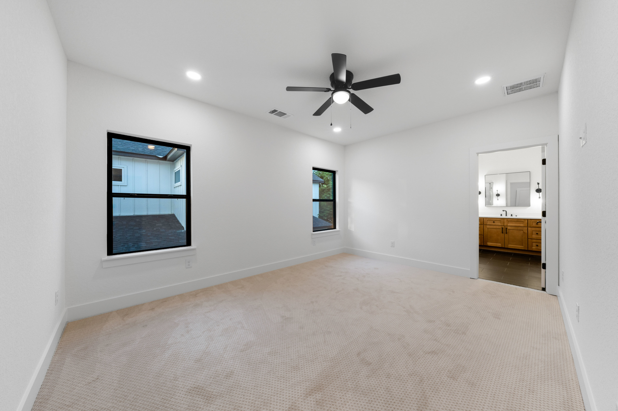 1722 N Olive