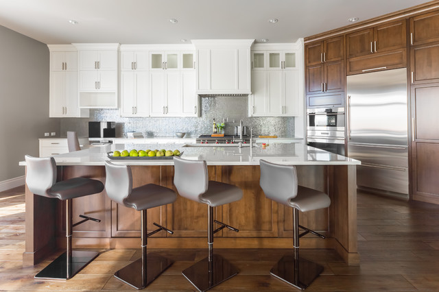 A Two Tone Cabinet Scheme Gives Your Kitchen The Best Of Both Worlds