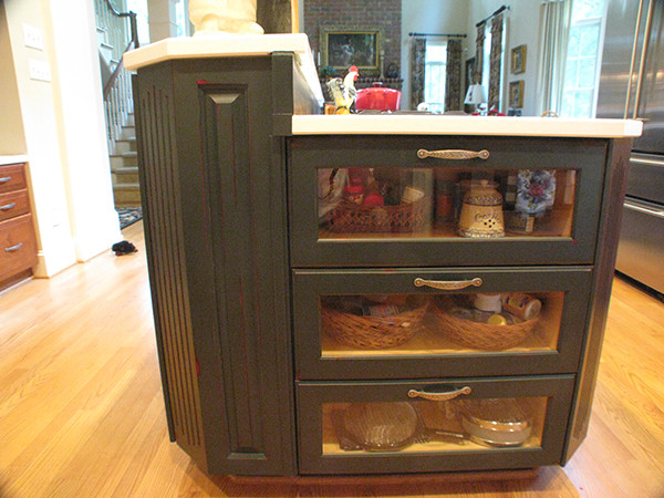 Mountain style kitchen photo in Raleigh