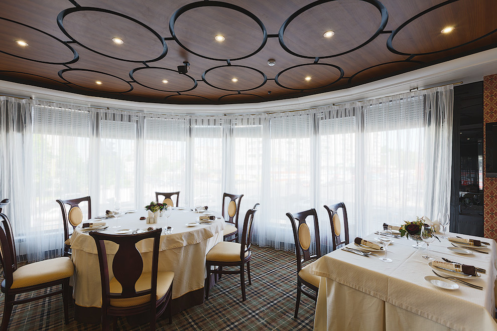 Интерьер кафе "Бристоль" в Казани