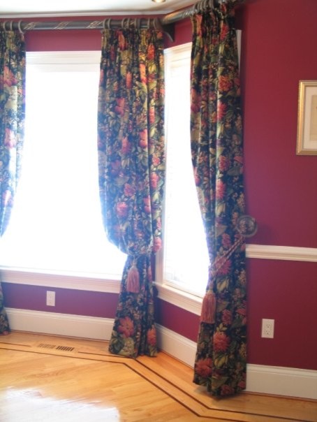 Dining room - transitional dining room idea in Phoenix