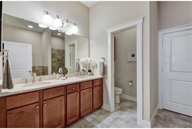 Home design - transitional home design idea in Austin