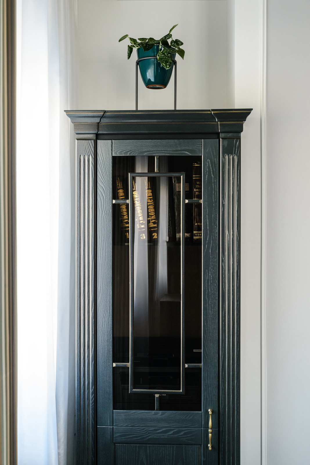 Озеленение холла помещения и кабинета руководителя