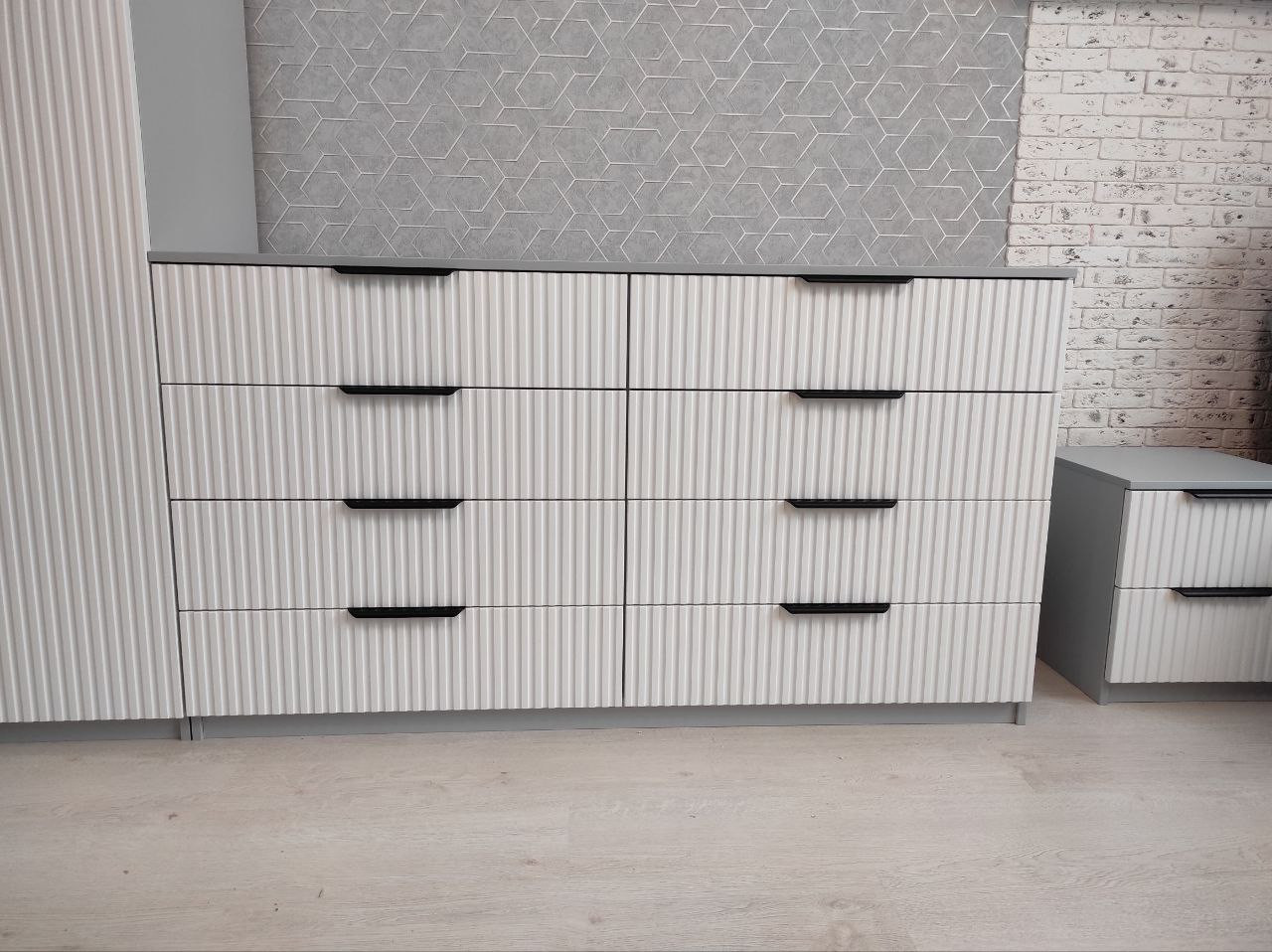 Тумбы и комоды