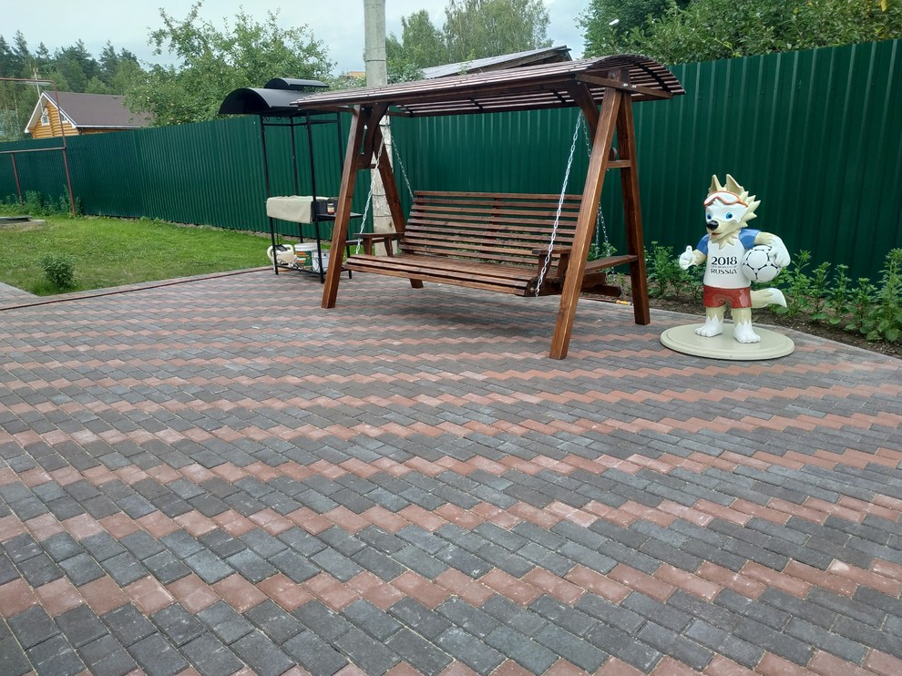 Садовые качели из дерева