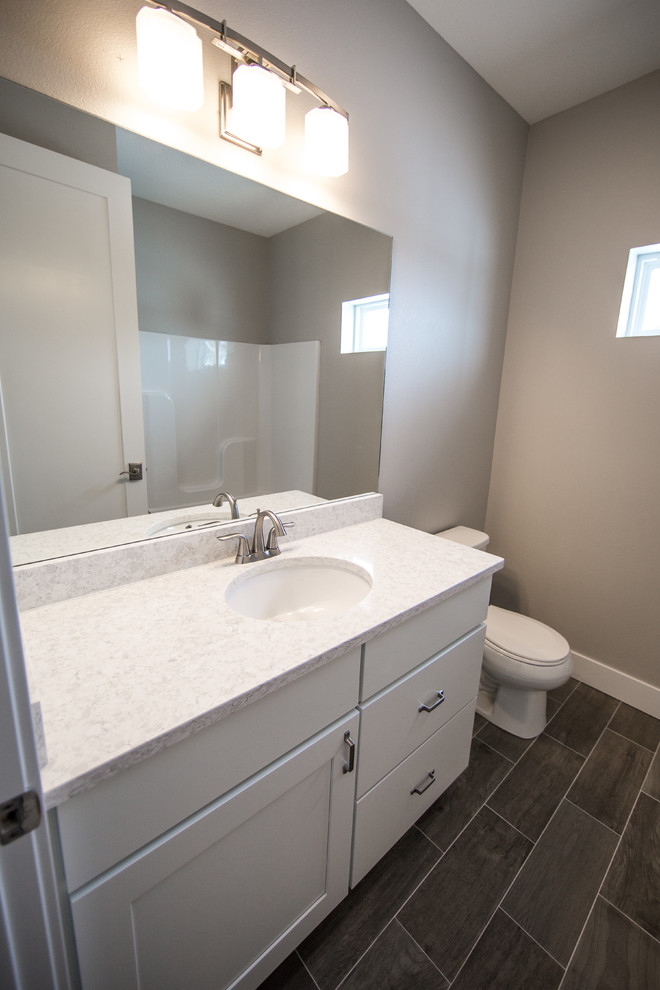 Transitional bathroom photo in Cedar Rapids