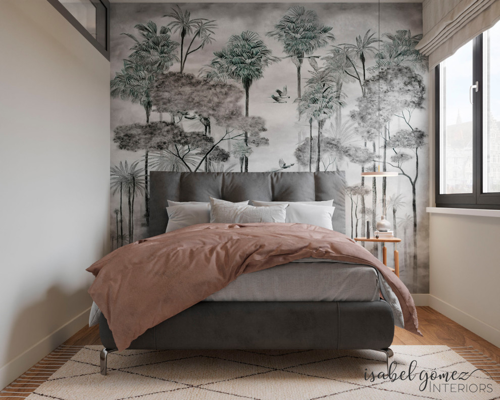 Cette photo montre une chambre moderne avec un mur gris, parquet en bambou et du papier peint.