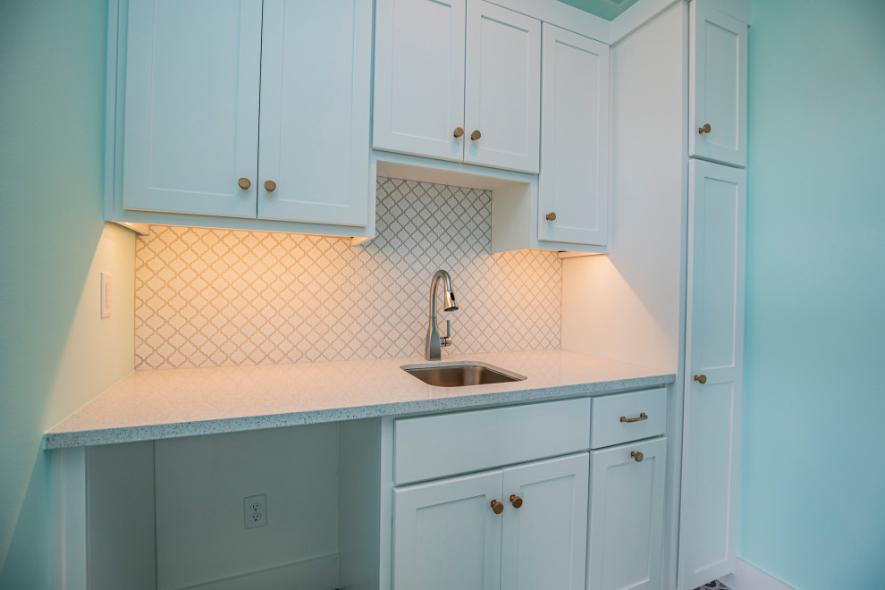 Home design - transitional home design idea