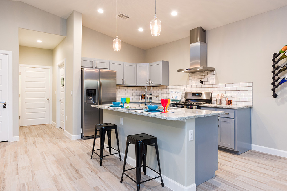Kitchen - modern kitchen idea