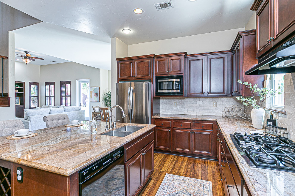 552 Palomar Circle Lompoc, CA 93436 | Staging
