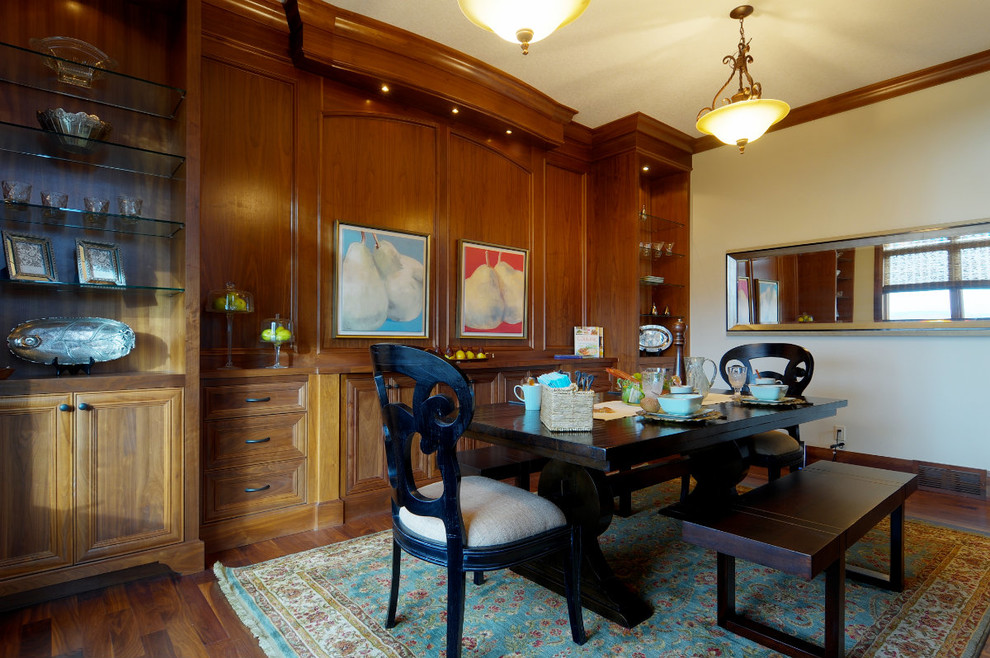 Kitchen - transitional kitchen idea in Calgary