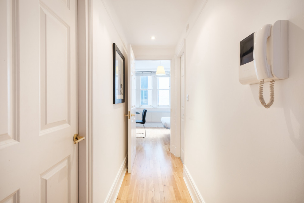 Example of a minimalist hallway design in London