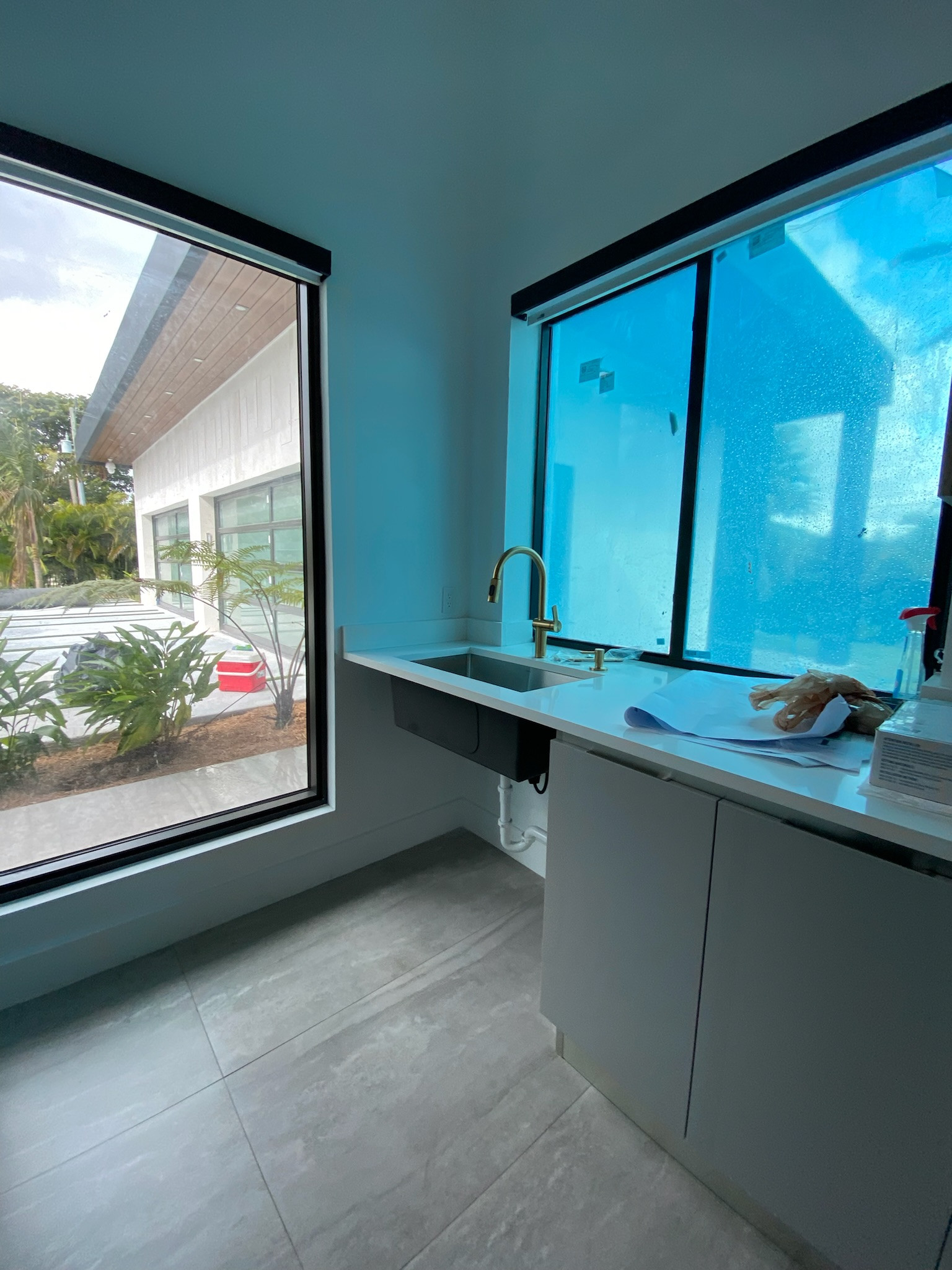 SW Modern - Laundry Room