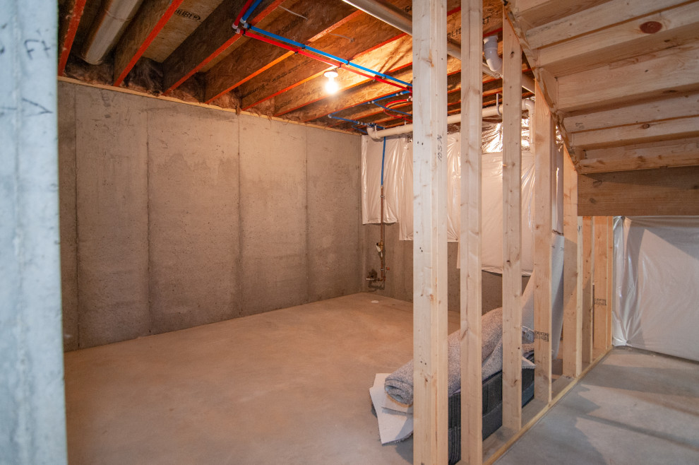 New 2 story home in Morrow