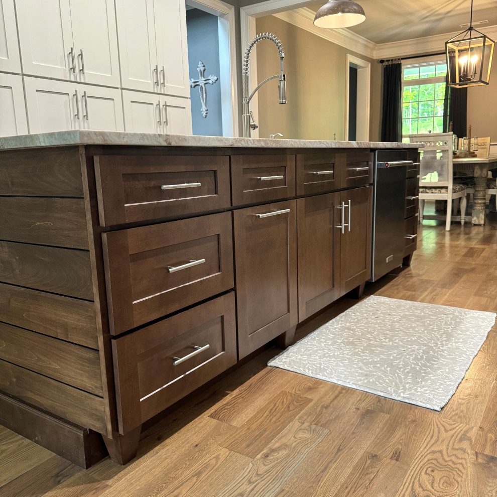 Eat-in kitchen - transitional galley medium tone wood floor and brown floor eat-in kitchen idea in Atlanta with an undermount sink, shaker cabinets, white cabinets, granite countertops, gray backsplash, ceramic backsplash, stainless steel appliances, an island and multicolored countertops