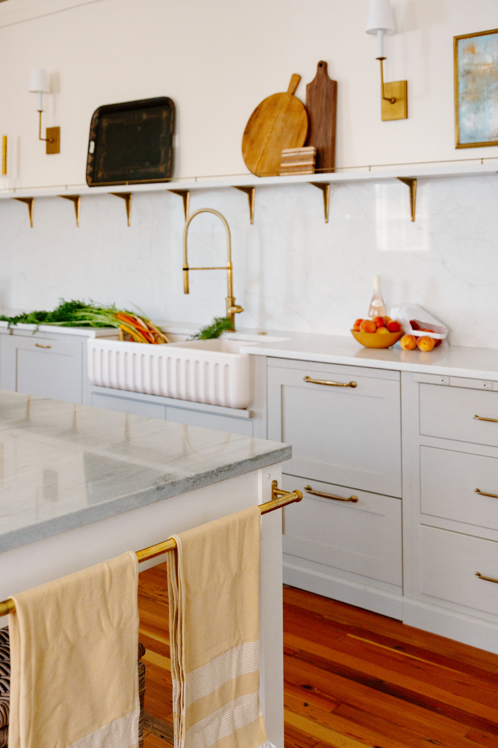 Full height Backsplash and art ledge