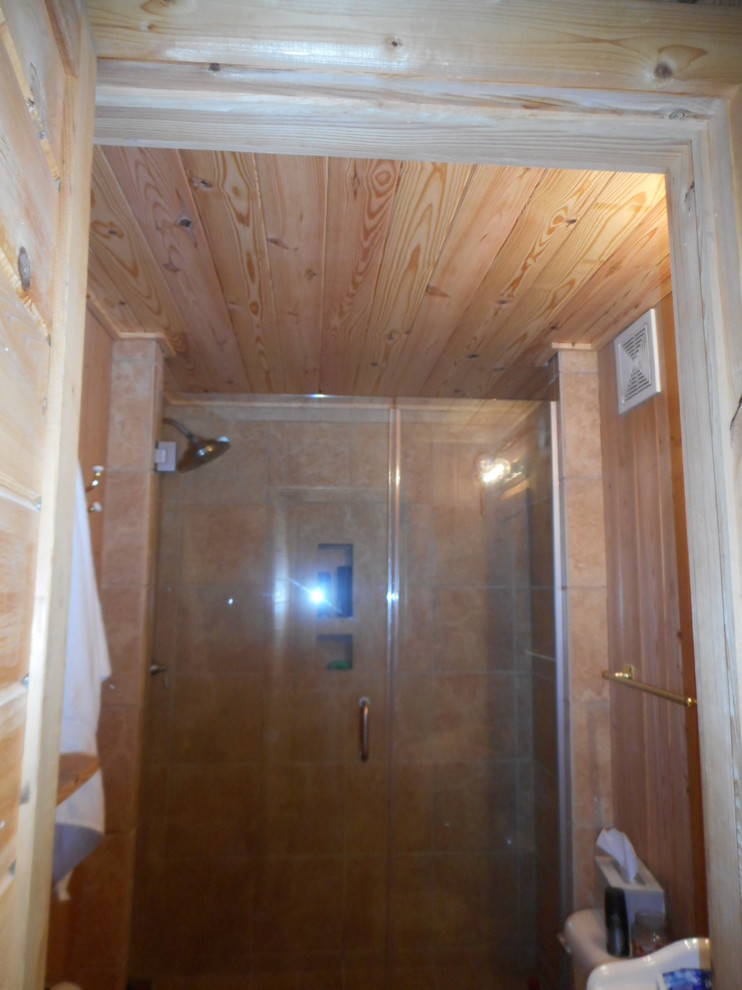 Bathroom - rustic bathroom idea