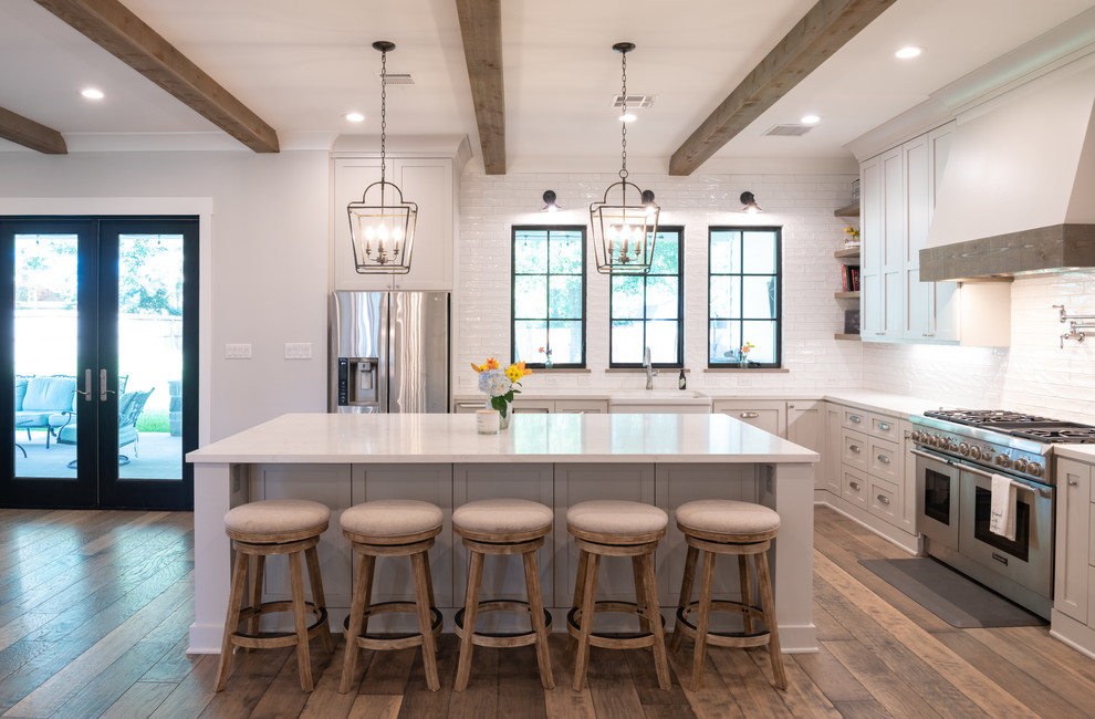 Design ideas for a country kitchen in Houston.