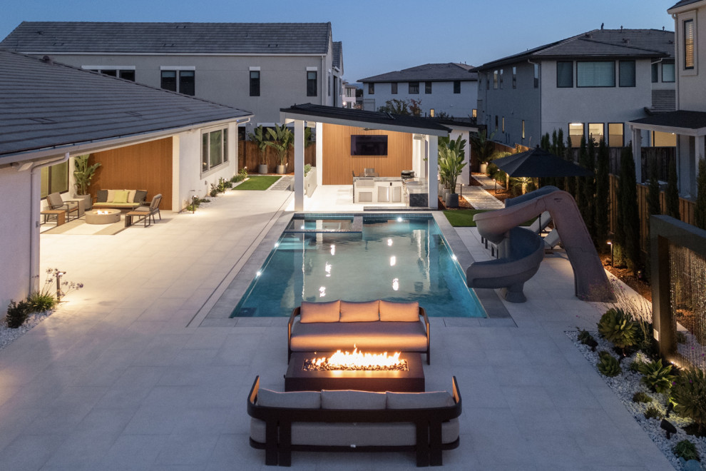 Borello Estates - Pool Party Place