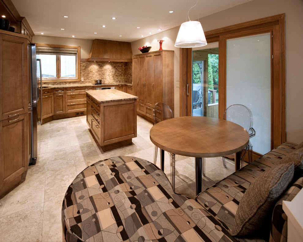 Kitchen - transitional kitchen idea in Toronto
